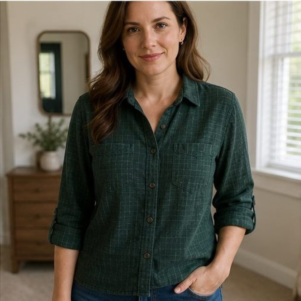White V Neck Top - Picture 2 of 6
